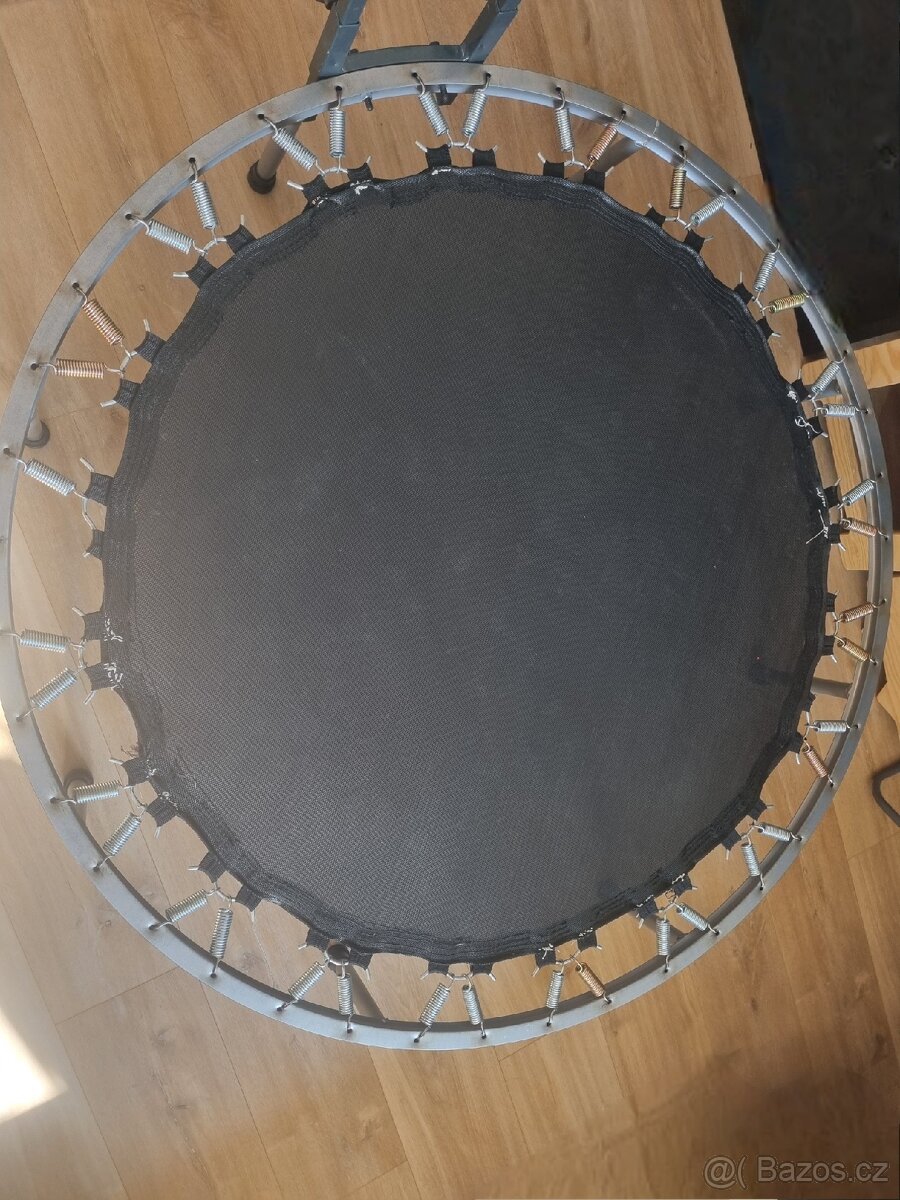 Trampolína