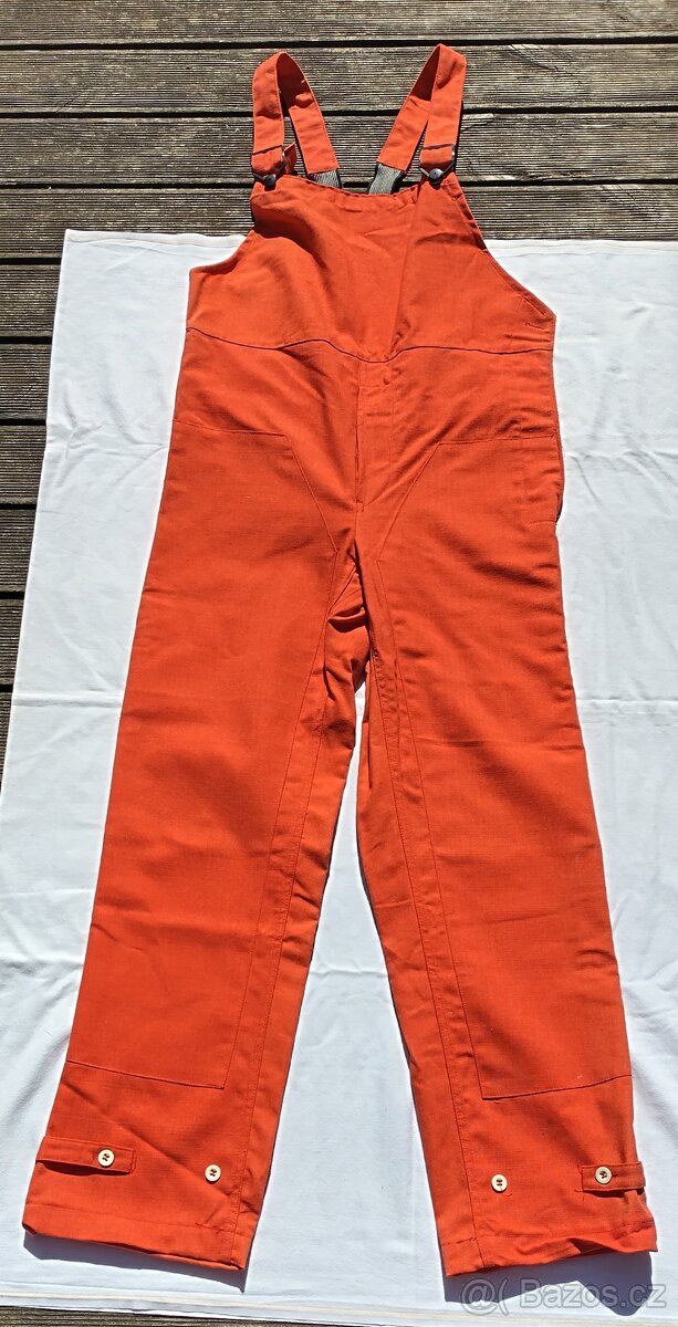Oranžová pracovní souprava retro