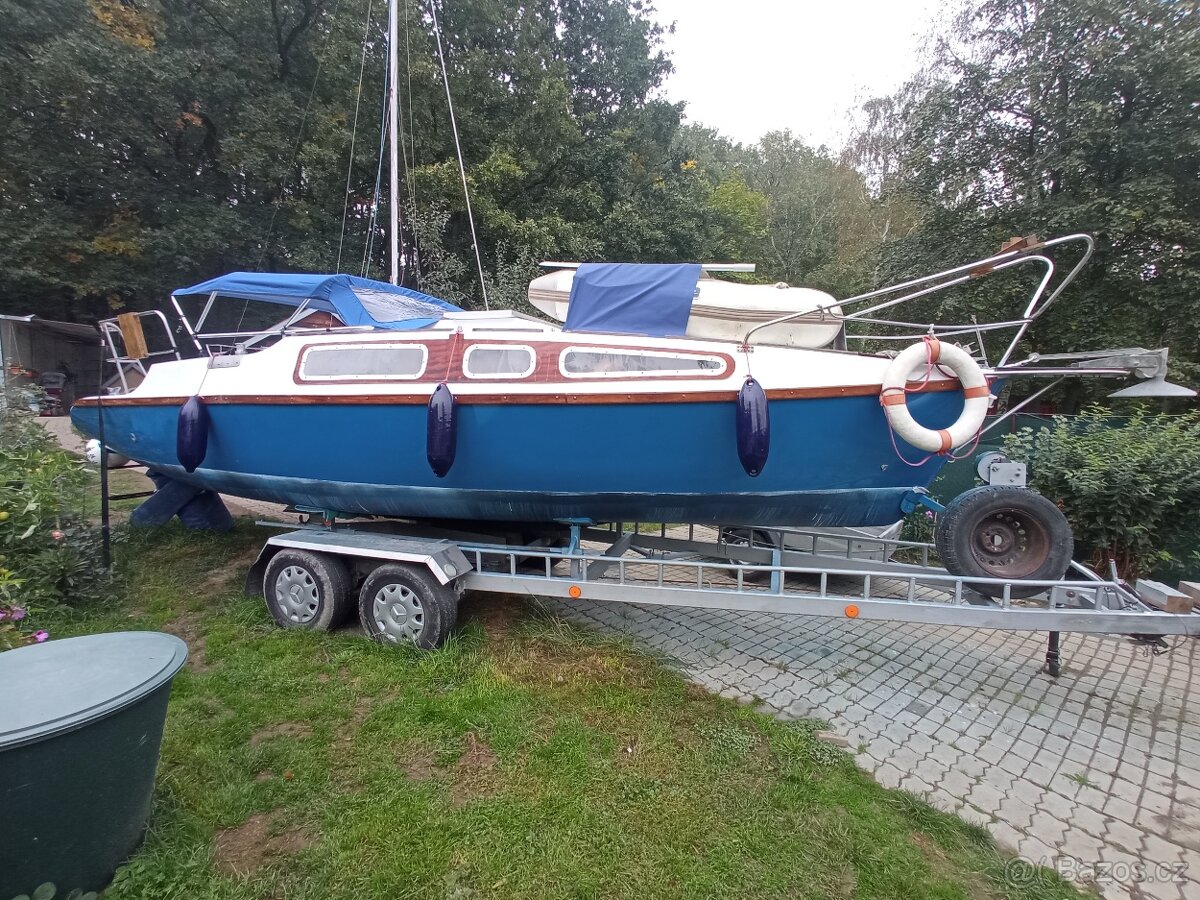 Námořní plachetnice s přívěsem