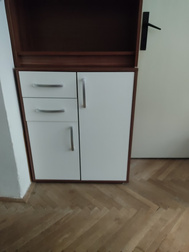 Skříňka