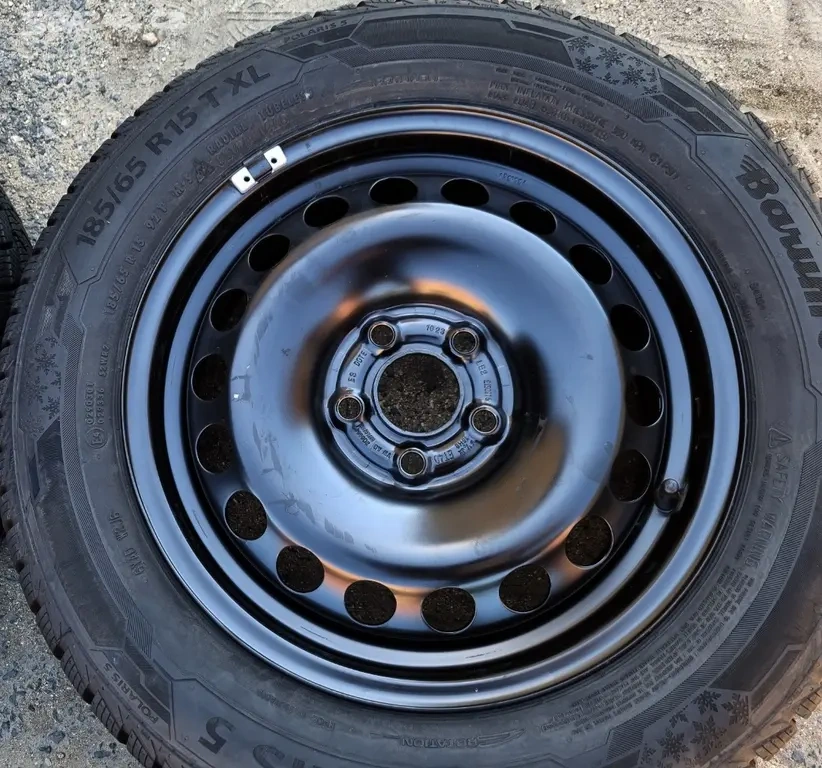 Zimní kola Škoda Fabia 4 5X100 J5.5 ET40 185/65 15