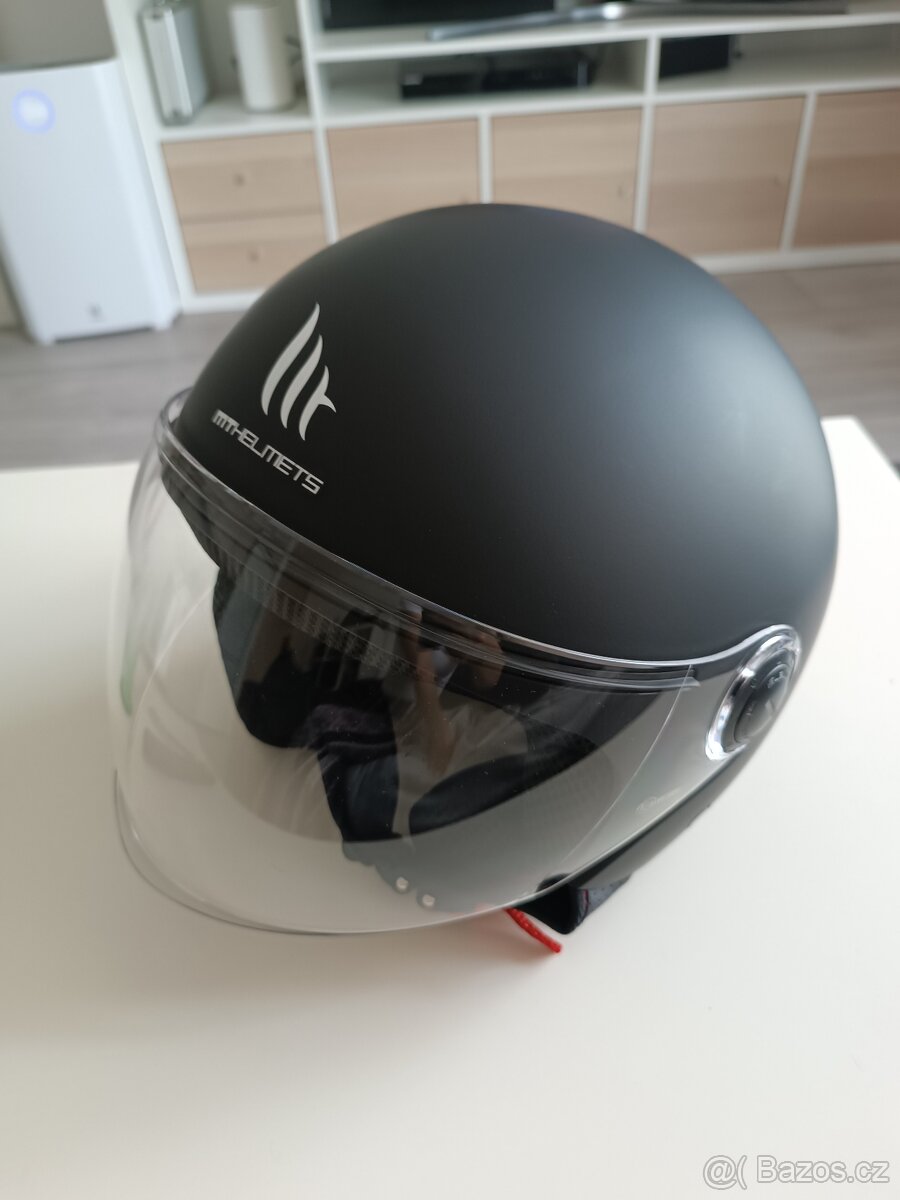 Otevřená helma na motorku MT Street