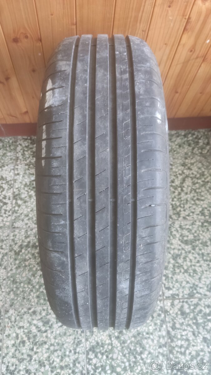 Letni pneu 205/60/16
