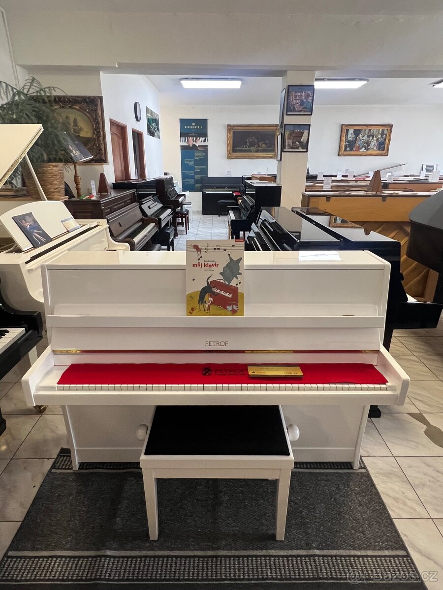 Bílé piano Petrof ve velmi dobrém stavu, PRODÁNO