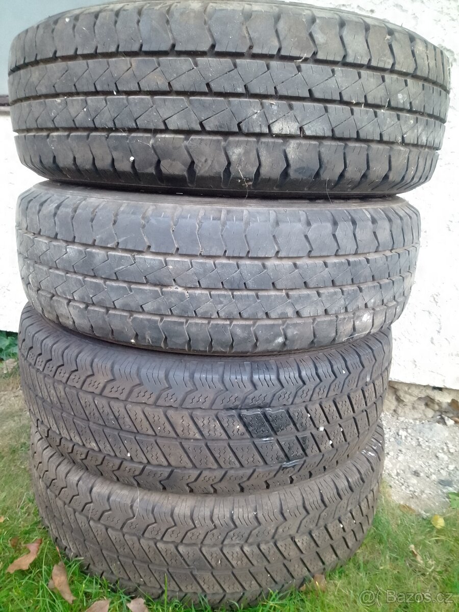 zimní celoroční 195/70 R15 C