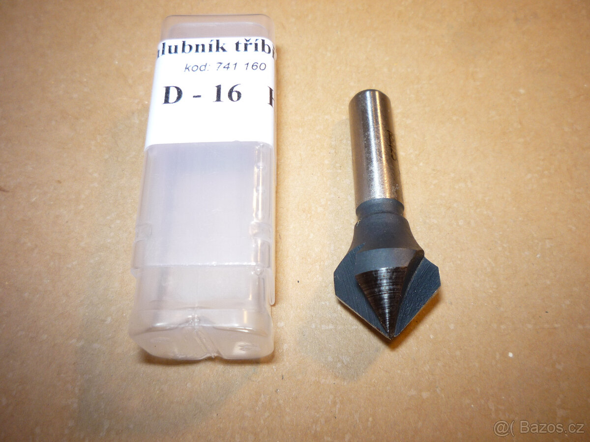 Záhlubník 3-břitý a odjehlovač