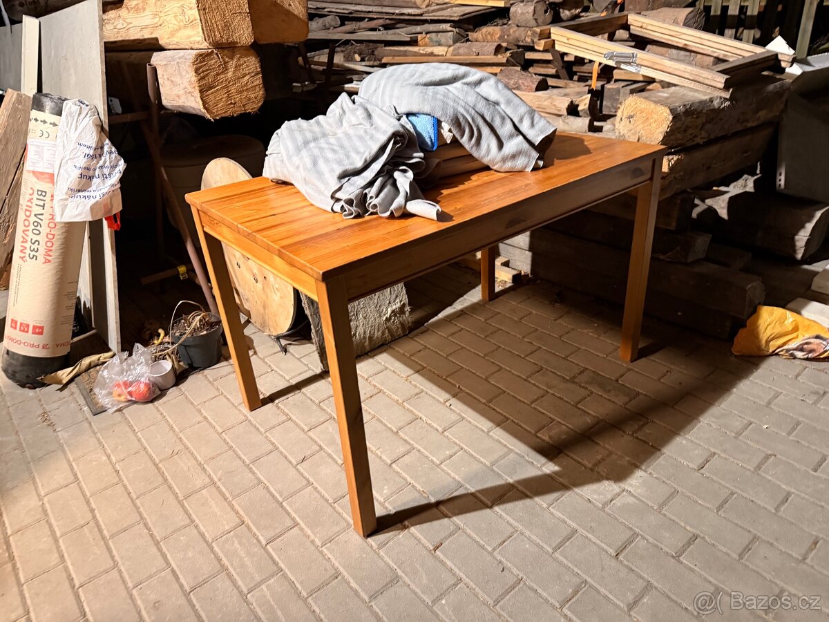 Stůl IKEA