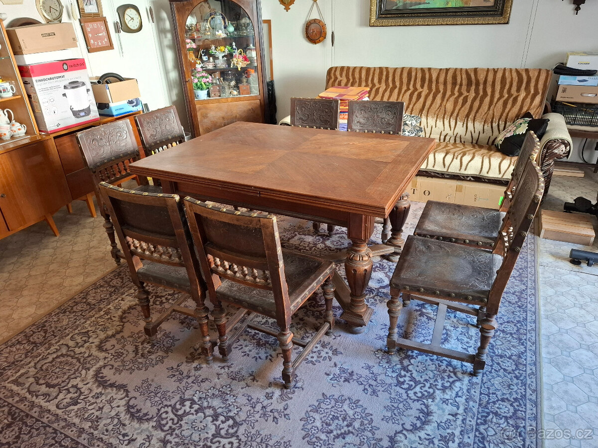 Stůl a židle
