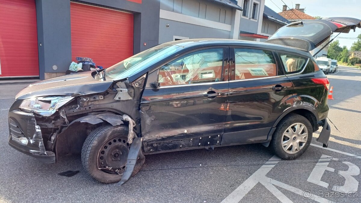 Prodám Ford Kuga, benzin