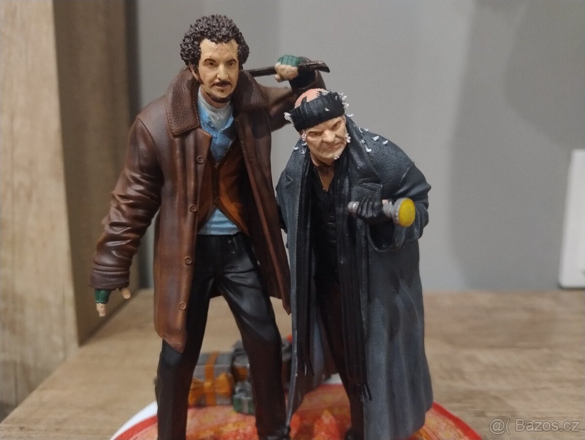 Home alone/Sám doma