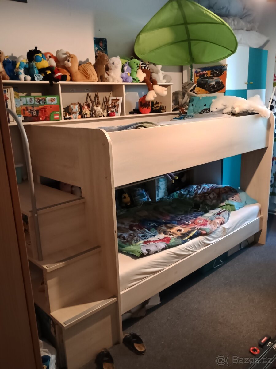 Dětská patrová postel