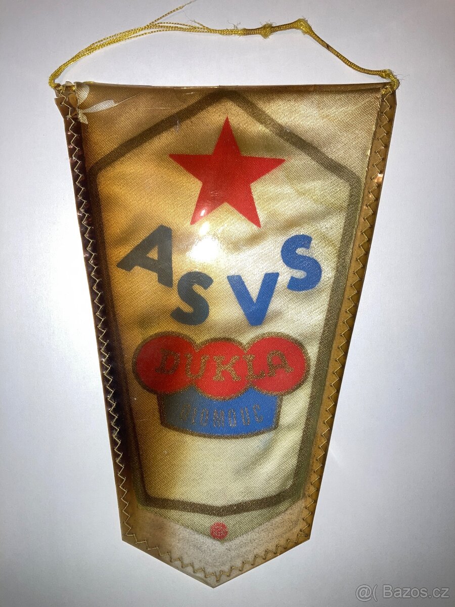 Historická vlaječka ASVS Dukla Olomouc-rarita pro sběratele