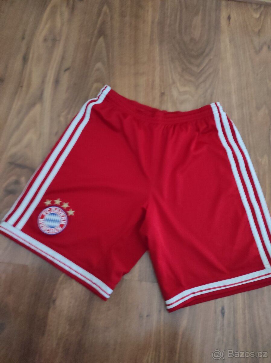 Adidas kraťasy vel 158