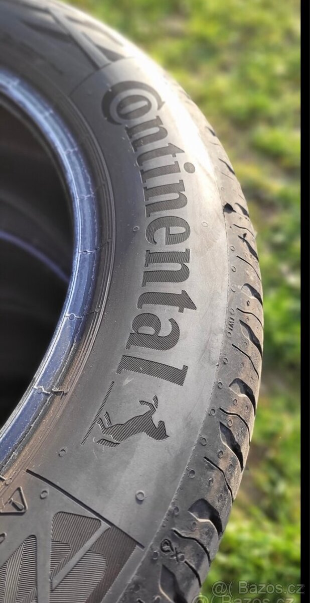 Letni pneu 215/55/17 / dezen 5,5 mm Continental, sada 4 ks