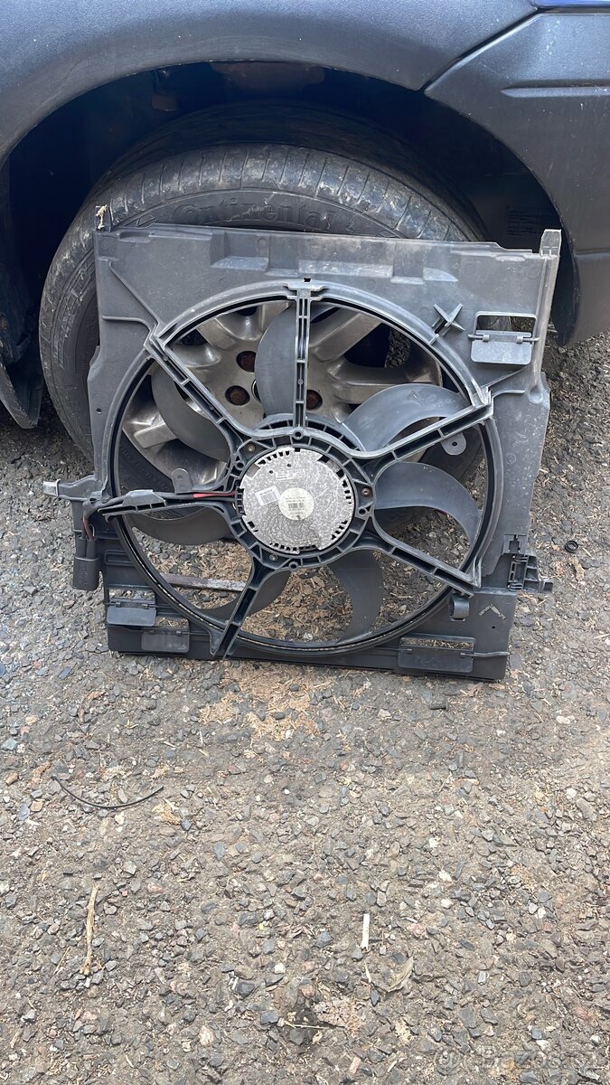 Větrák chlazení motoru Nfr BMW X5 E70