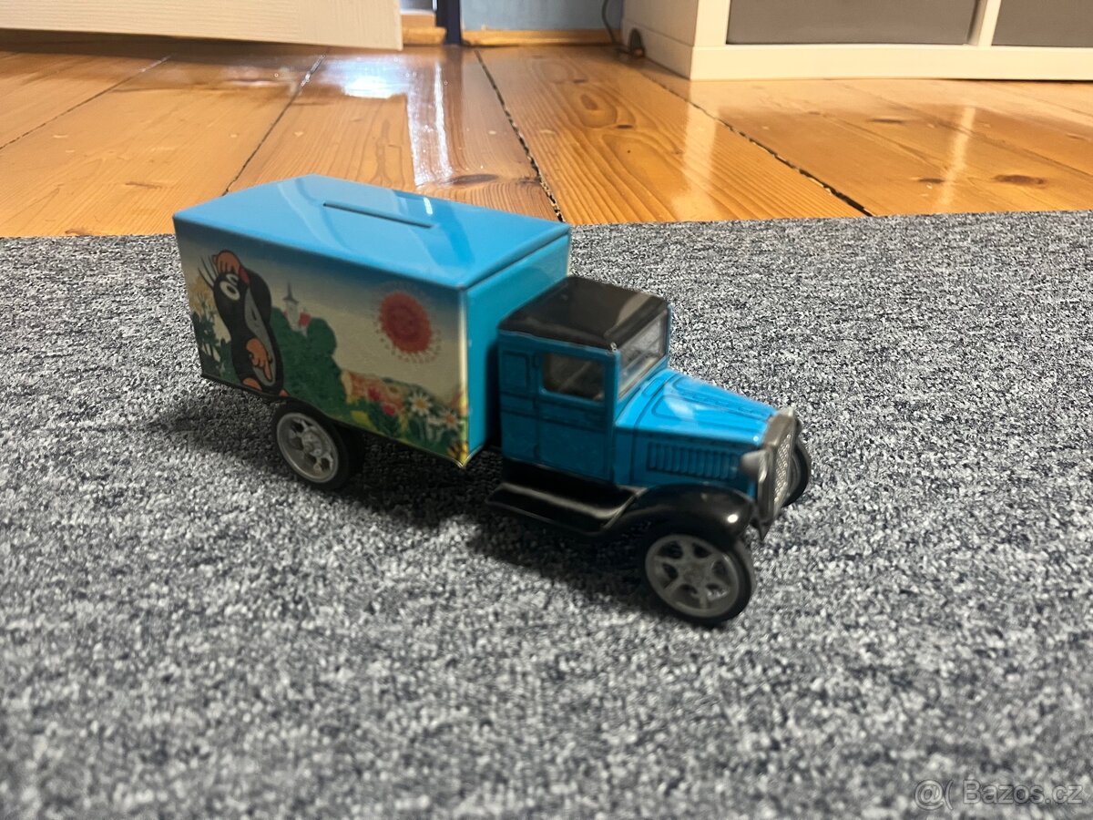 Kasička auto krteček