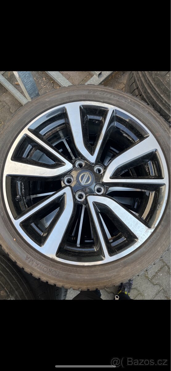 Sada kol Nissan (X-trail, nebo jiný) 225/45/19 5x114,3