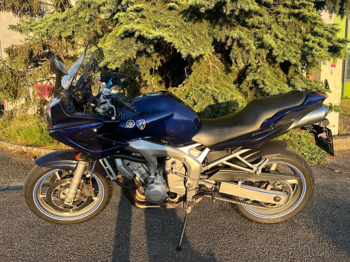 Yamaha FZ6 Fazer 600