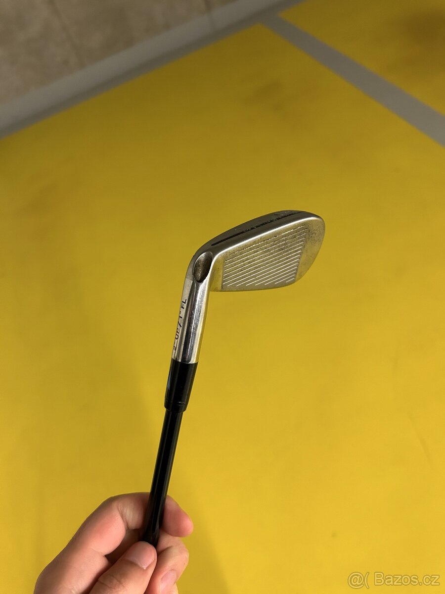 taylormade 7 železo grafit