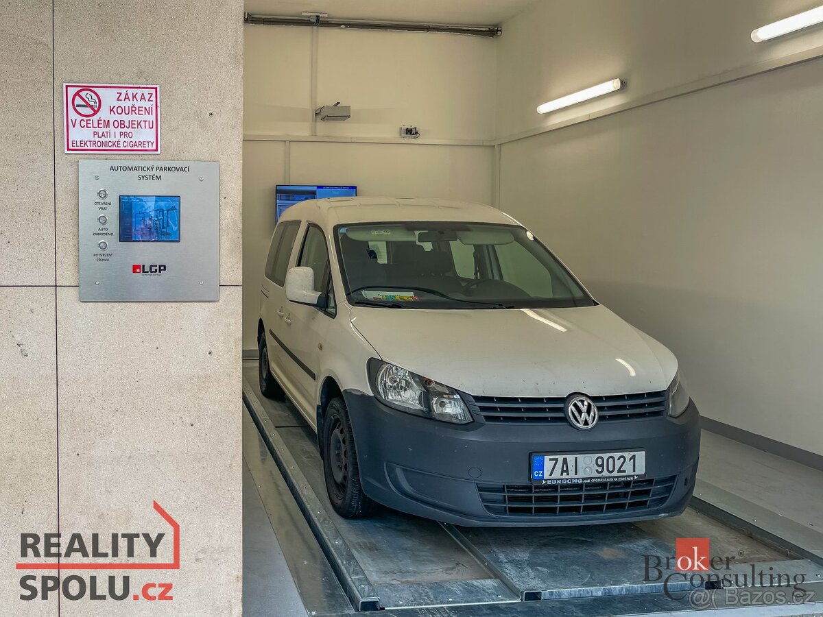Prodej, ostatní/garážové stání, 15 m2, Biskupský dvůr 2095/8