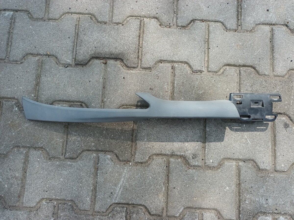 Lišta pod pravé světlo Peugeot 206