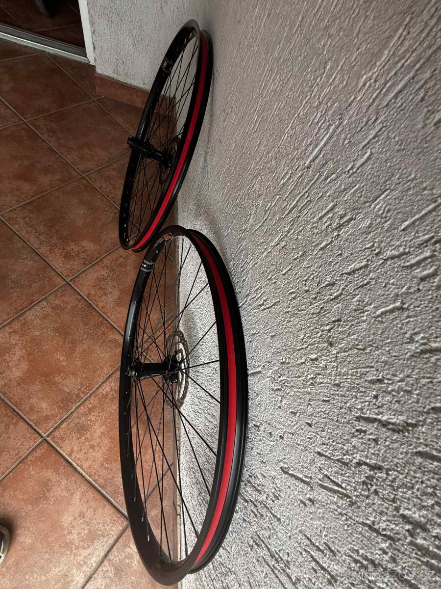 WTB ráfky + vše co je na fotkách