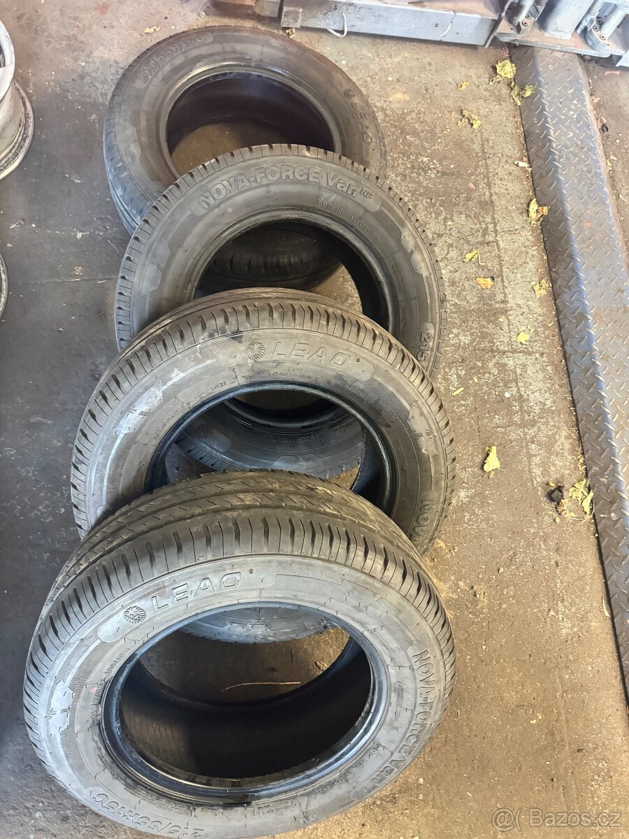 215/65 r15C