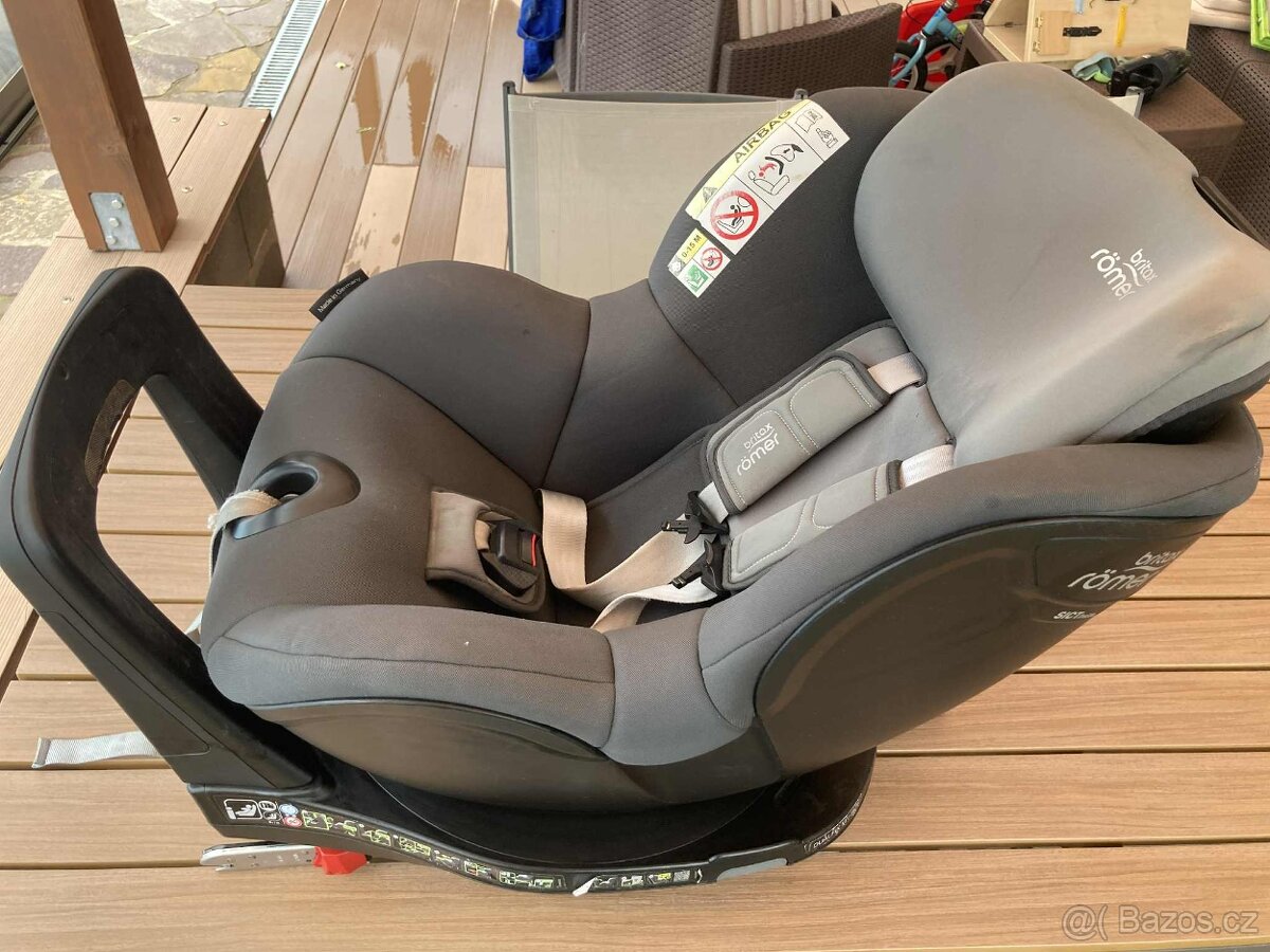 Otočná autosedačka Britax Dualfix