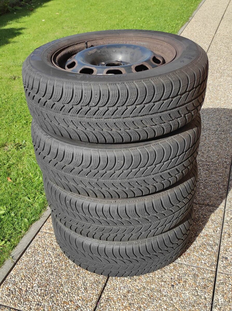 Zimní kola 195/65 R15 na plechových discích