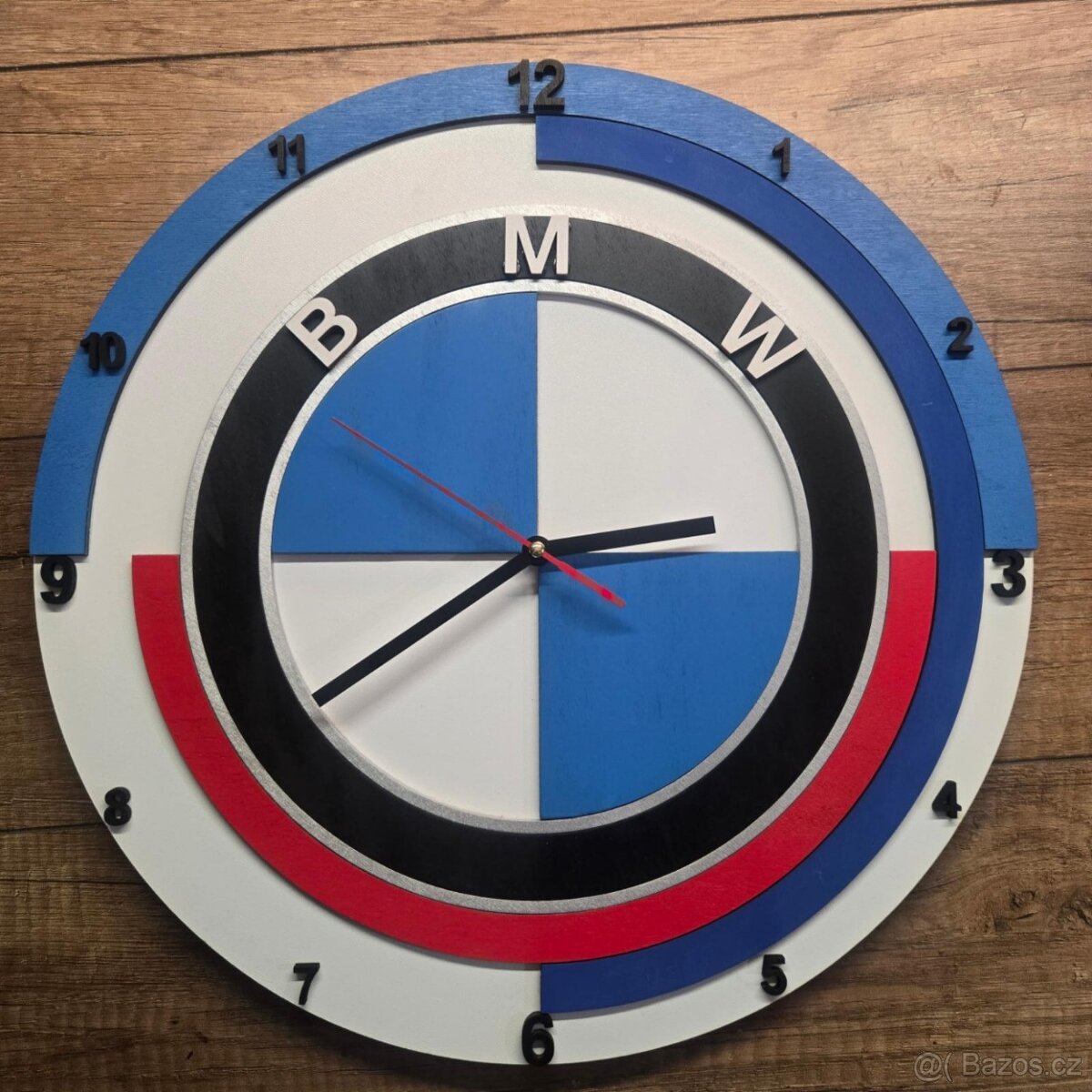 Hodiny BMW 40cm