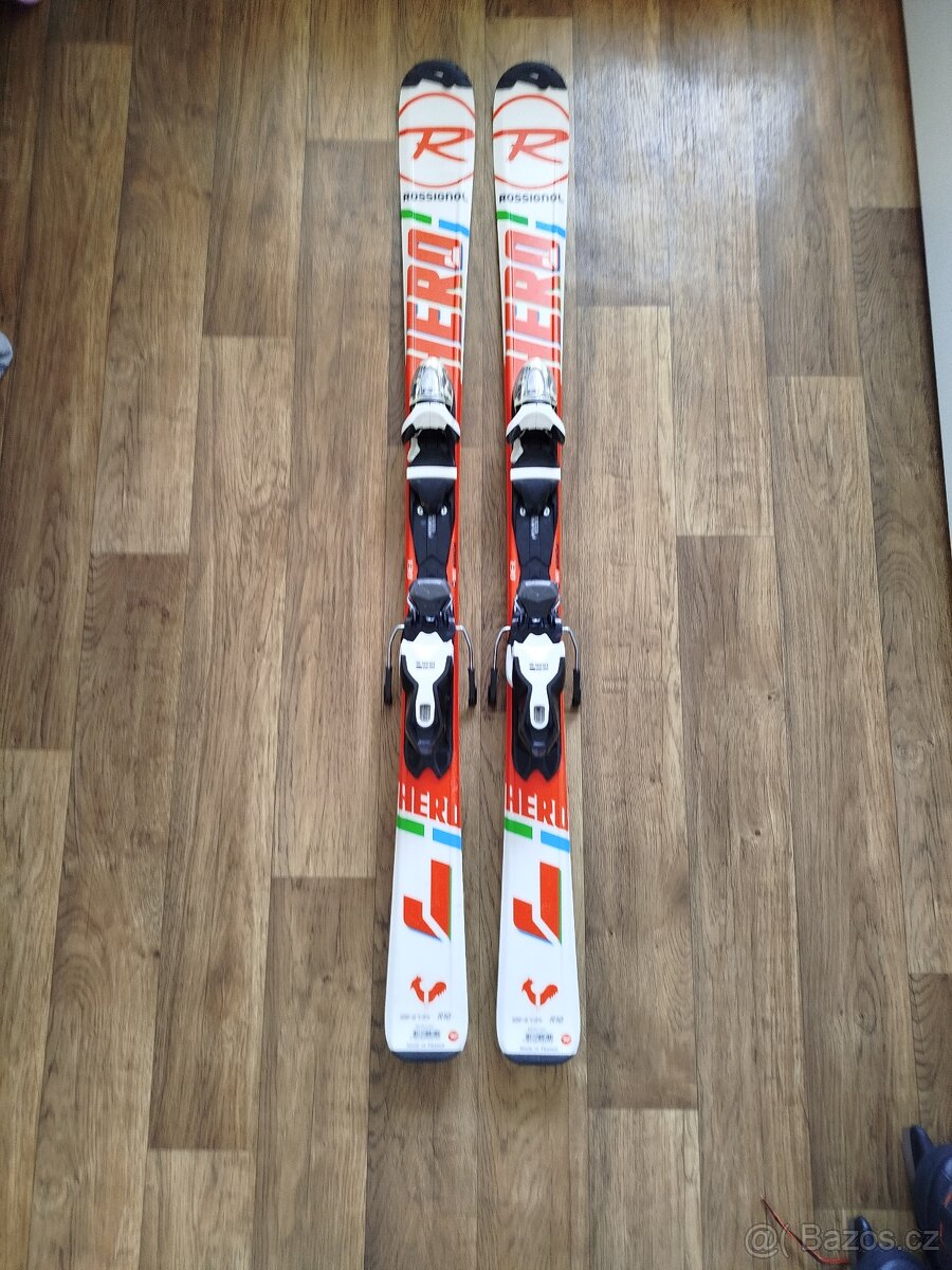 Sjezdové lyže Rossignol Hero J s vázáním