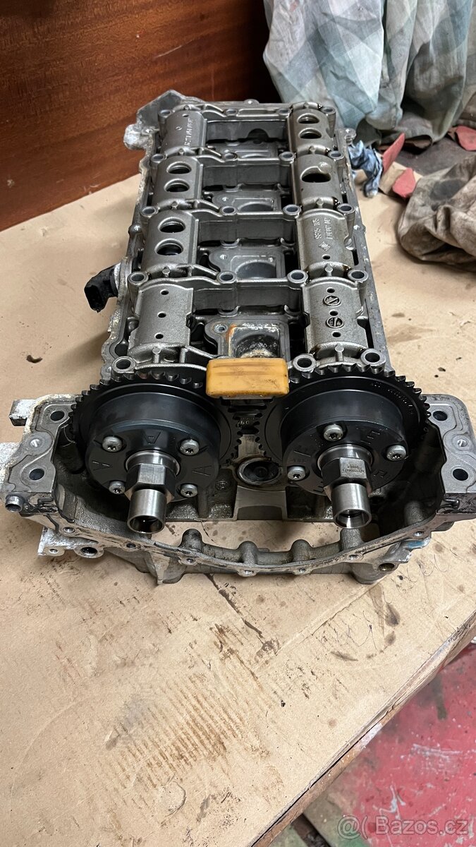 hlava motoru mercedes benz m271 1.8L