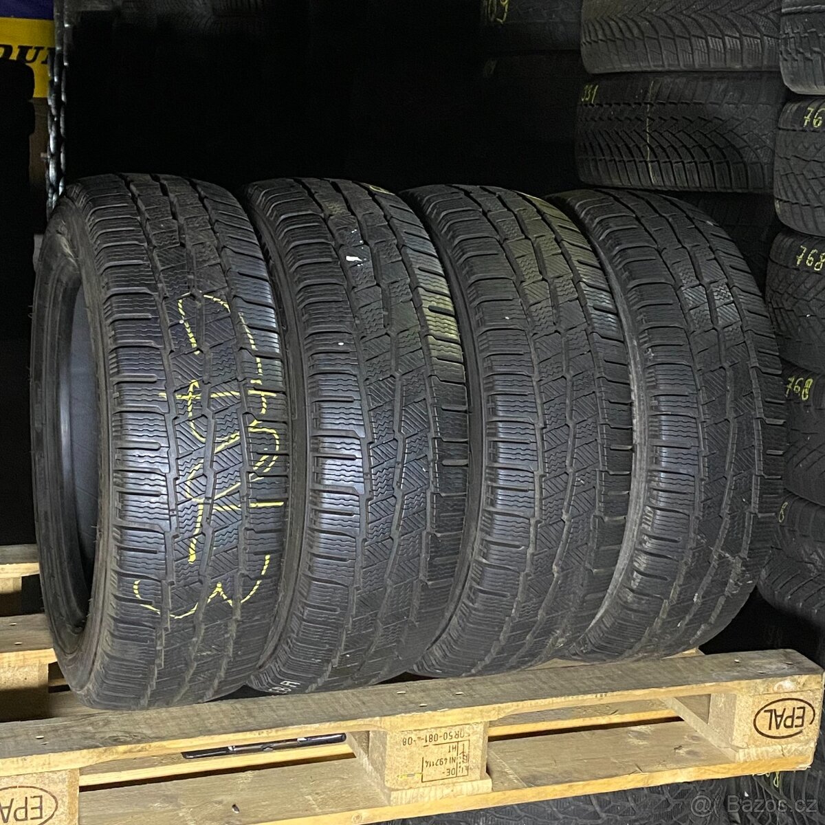 Zimní pneu 215/60 R17C 104/102H Michelin 7,5-8mm