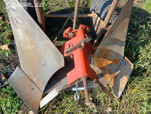 Prodám pluh obracák k malotraktorům tera vari
