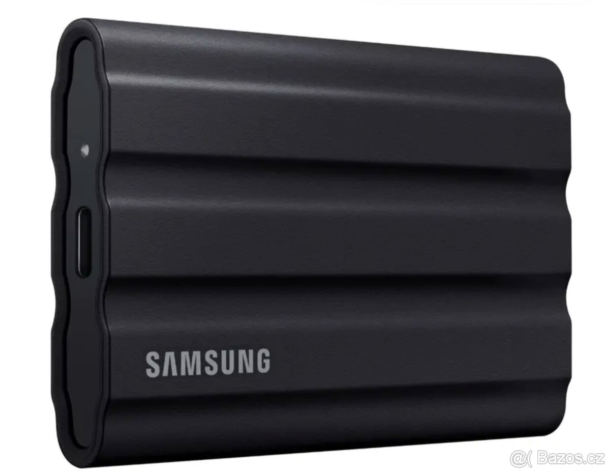 Samsung Portable SSD T7 Shield 4TB černý