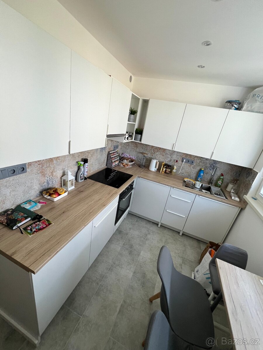 Pronájem zrekonstruované 1+1, Frýdlantská, Místek