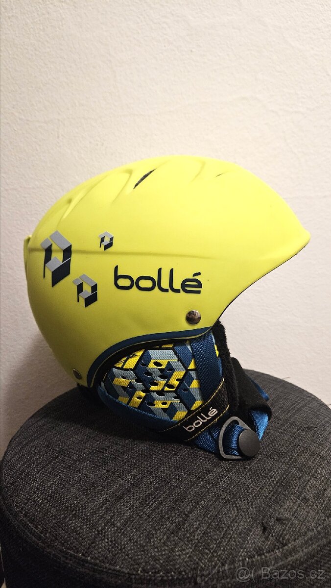 Lyžařská helma značky Bollé B-FREE