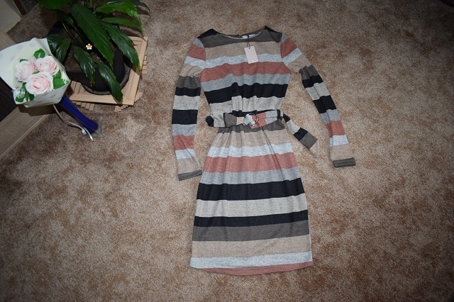 Pruhované teplejší šaty xs/34 Fisherfield