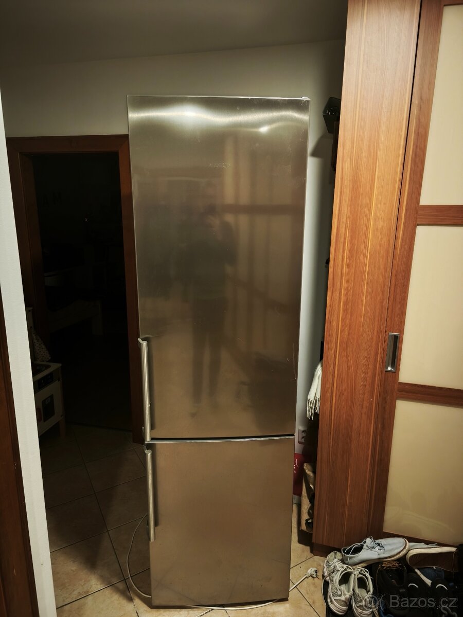 Lednička Siemens KG 39EBI41