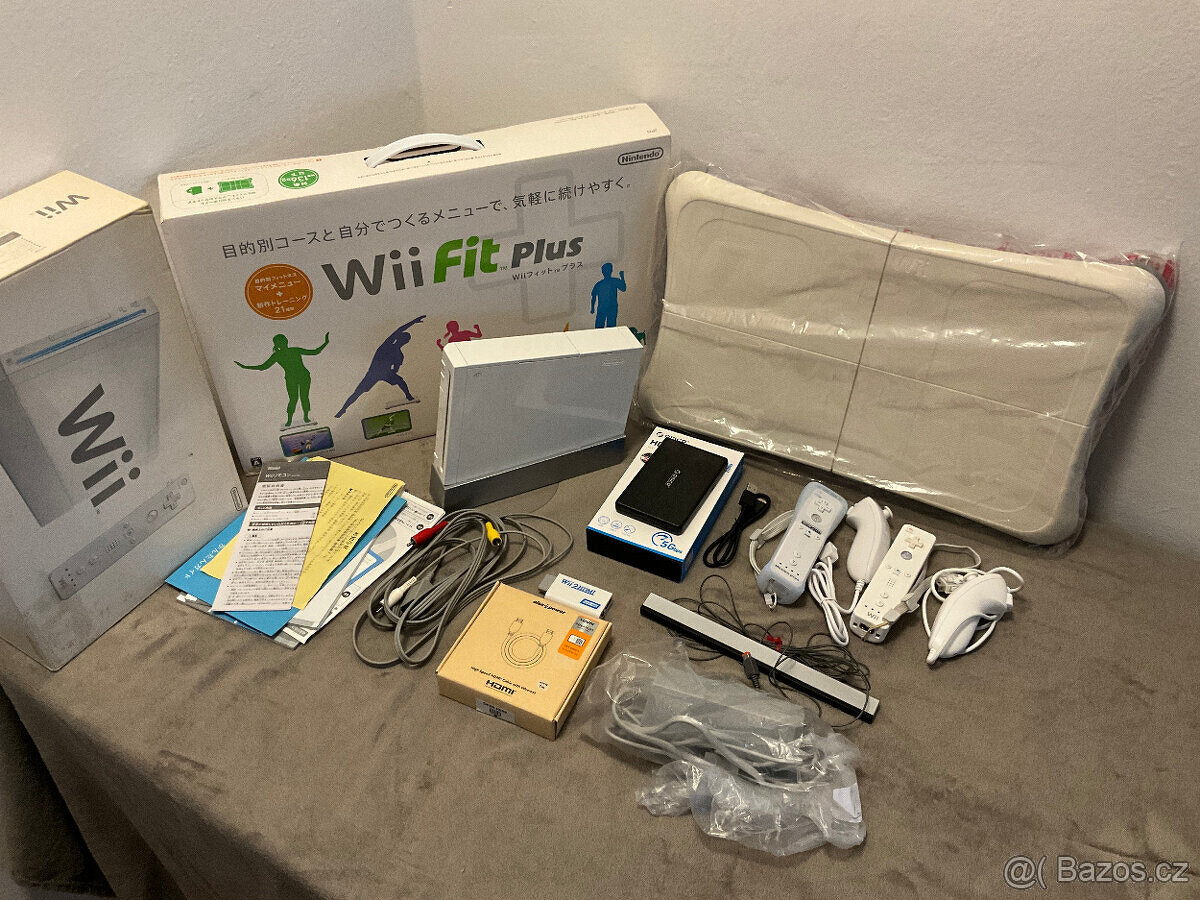 Nintendo Wii - 2 ovladače - 300GB HDD - Balance board - JPN