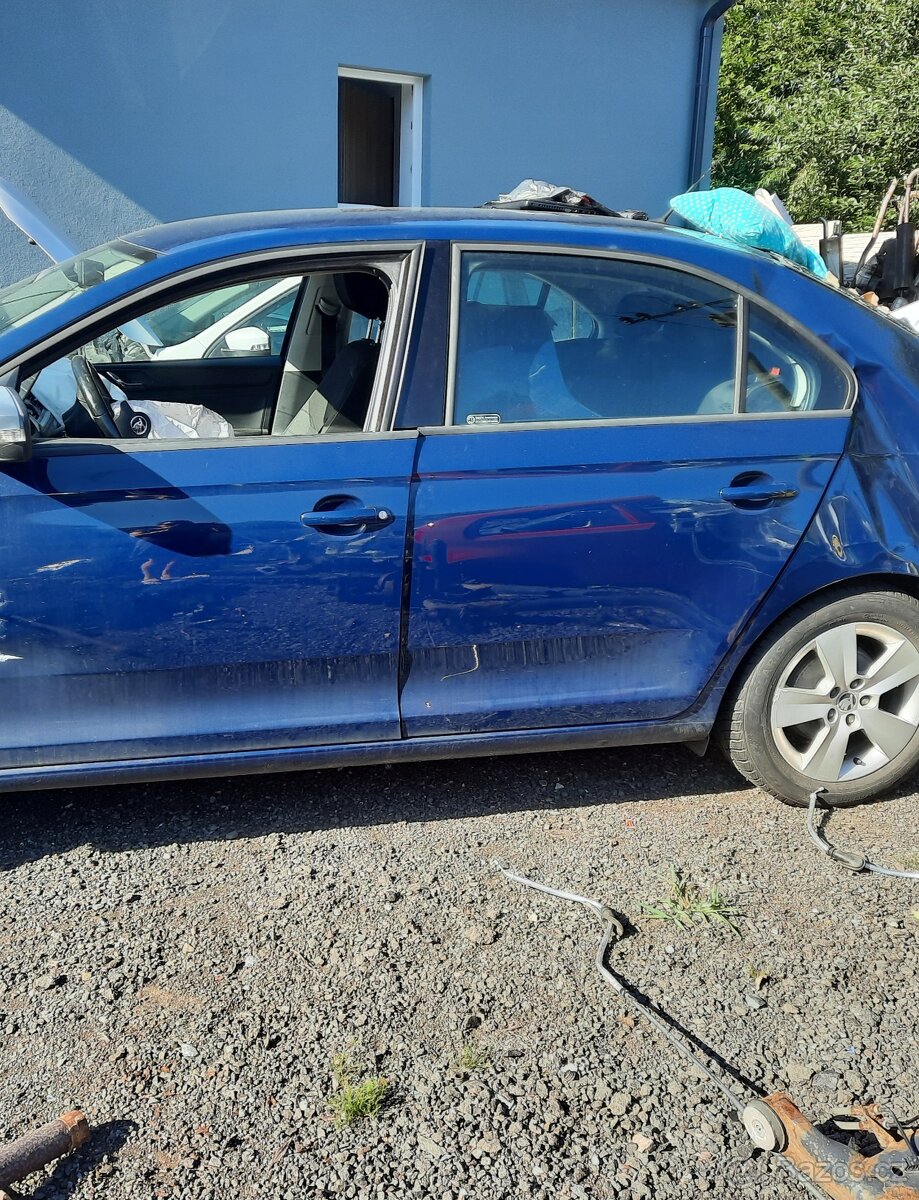 nd z škoda rapid 999tsi tmave modrá světle modrá metaliza