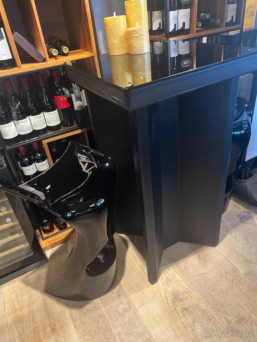 BAROVÝ STŮL A ŽIDLE