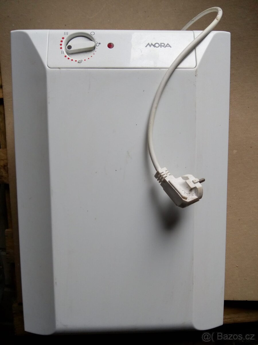 Elektrický ohřívač vody