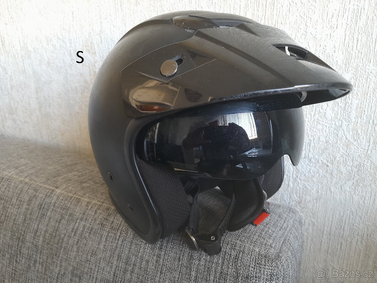 moto helma S