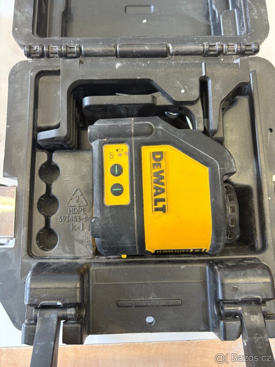 Křížový laser Dewalt DW088CG