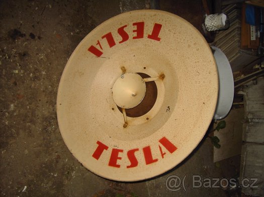 Starý reproduktor Tesla závěsný stropní