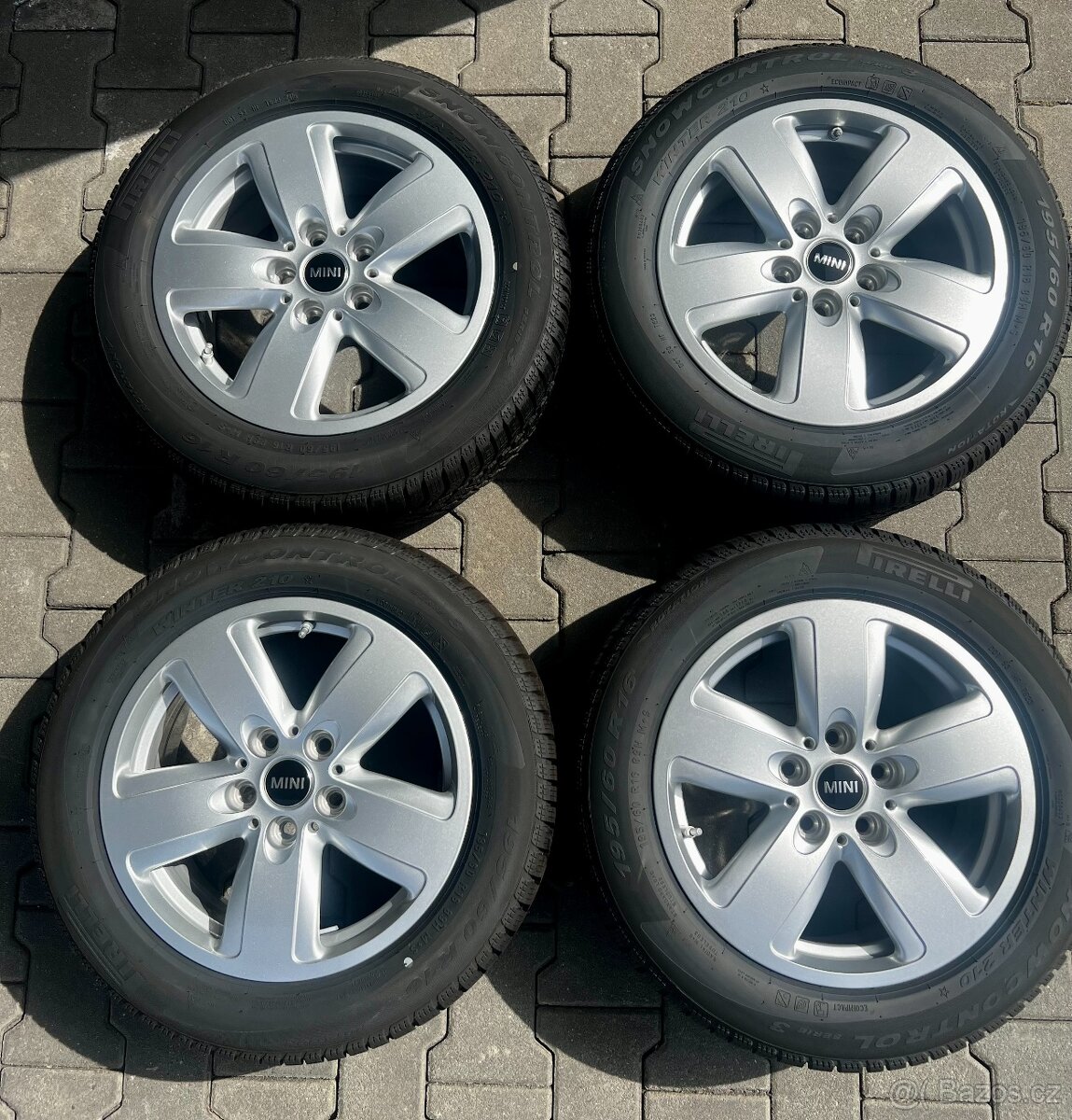 Kompletní sada MINI Clubman - 16" / styl 517