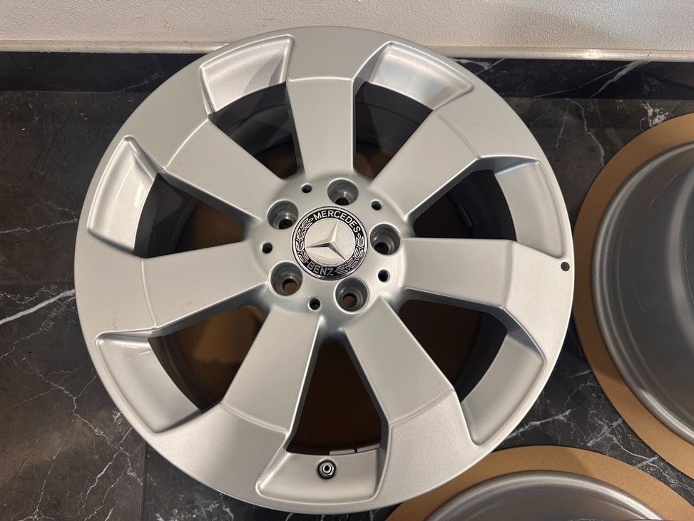 original mercedes r18 ML GLE W166 A1664011602