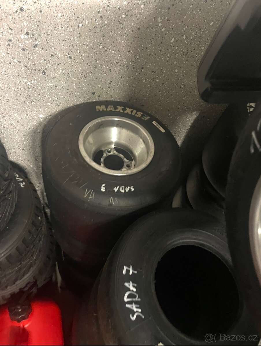 Pneu na Hobby motokáru