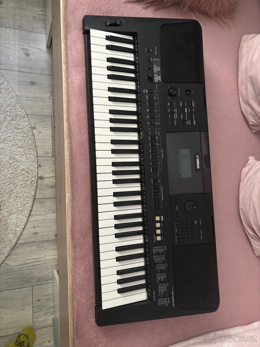 Yamaha e 453
